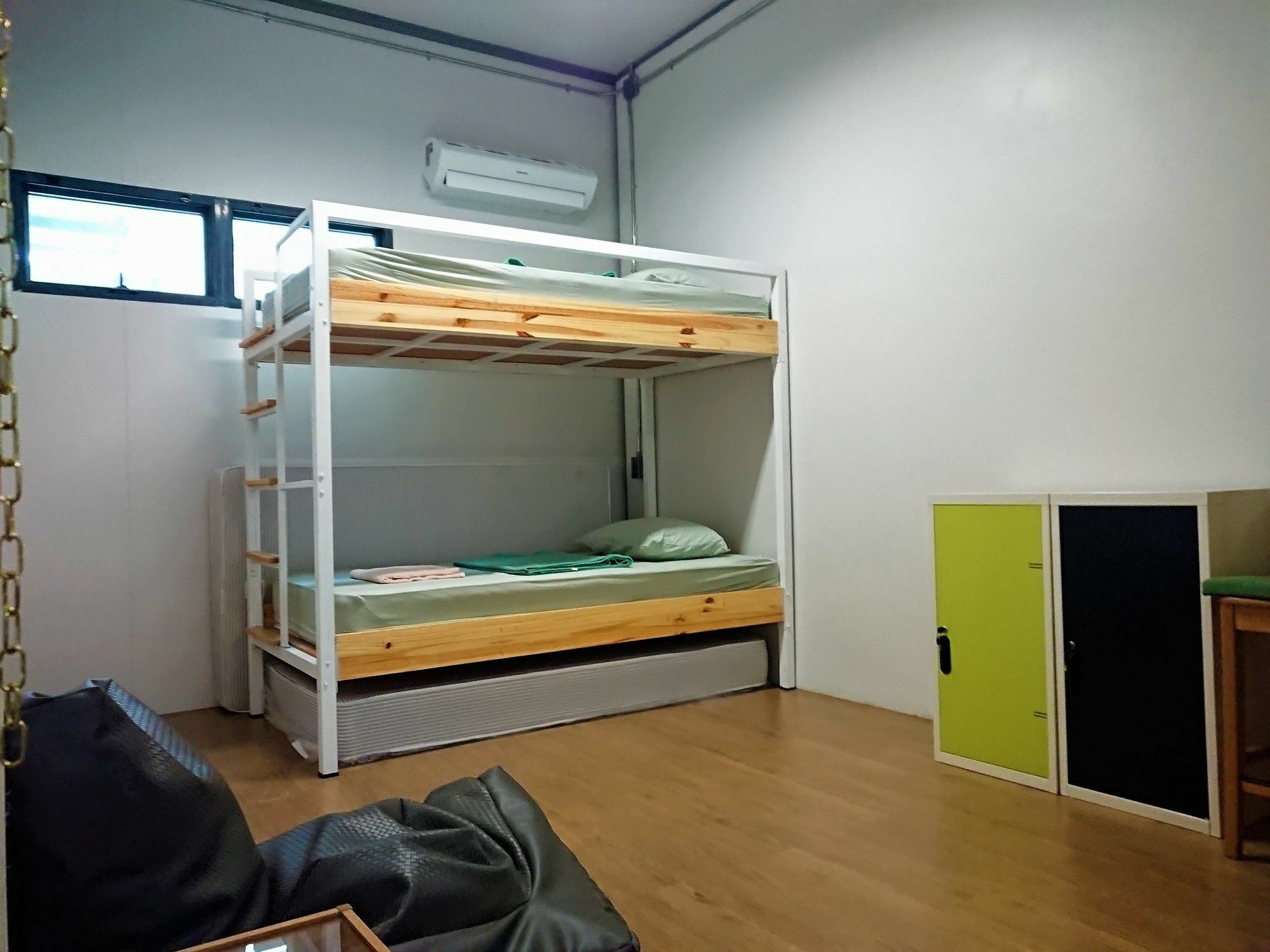 האט יאי Hybrit Hostel&Cafe מראה חיצוני תמונה